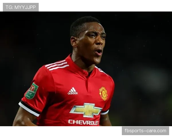 本赛季压过替补，布冯加快长传出球稳住后防